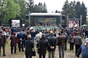 Flutur i-a îndemnat pe suceveni să spună mai tare că iubesc Bucovina „pentru că ani de zile alții ne-au confiscat-o”