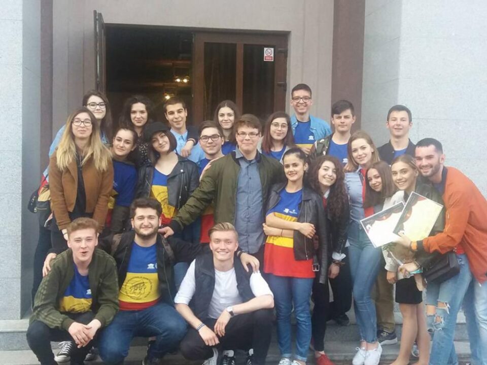 Premiul I la Festivalul Național de Artă Dramatică pentru liceeni „Radu Stanca” pentru Trupa „Birlic”