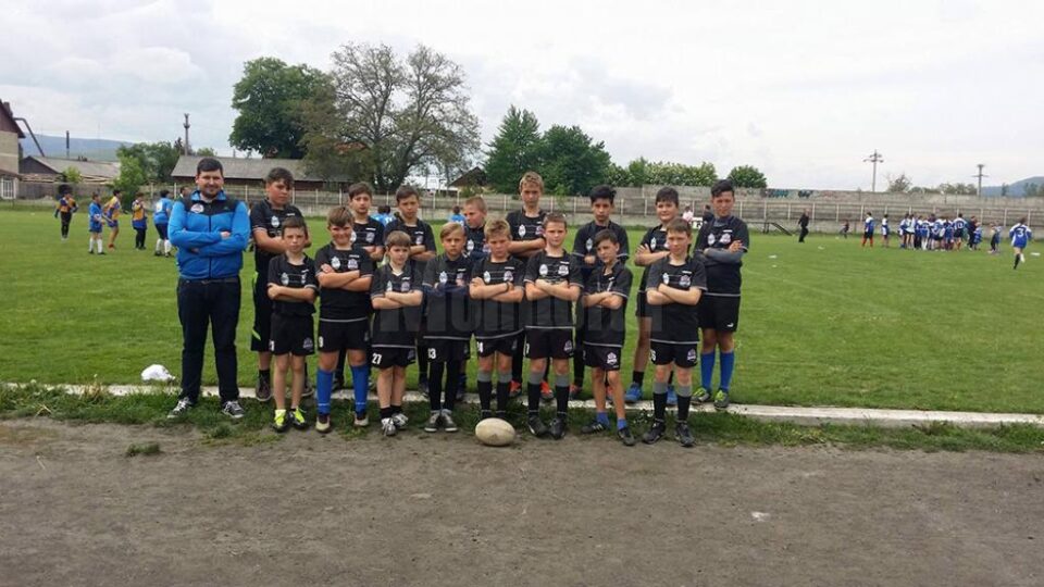 Echipa de minirugby sub 12 ani ACS Amicii Suceava, pregătită de Codrin Prorociuc