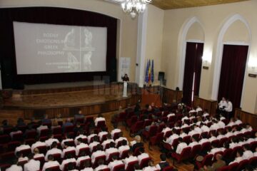 Proiectul reunește la Câmpulung Moldovenesc elevi și profesori din șapte școli din Anglia, Franța, Italia, Polonia, Portugalia și România