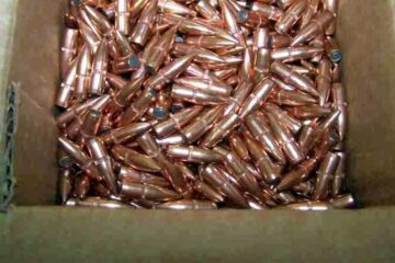 Muniția era deținută ilegal, fără vreun document, existând suspiciunea că urma să fie valorificată pe piața neagră