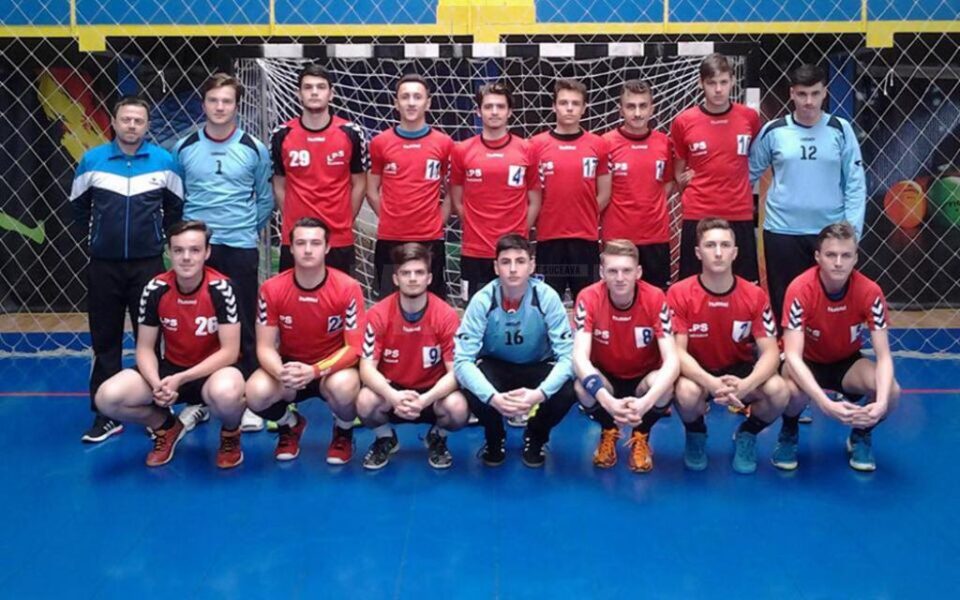 Echipa de handbal juniori II LPS Suceava luptă pentru un loc la turneul final