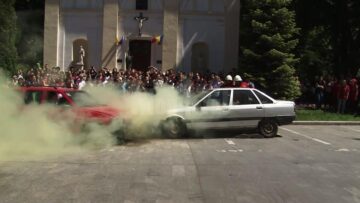 Simularea unui accident rutier cu intervenția efectivelor de la ISU și cu participarea voluntarilor Societății Crucea Roșie Suceava