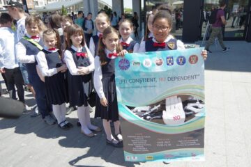 Aproape 1.200 de participanți la Marșul anti-violență, anti-drog, anti-tutun și de prevenire a accidentelor rutiere