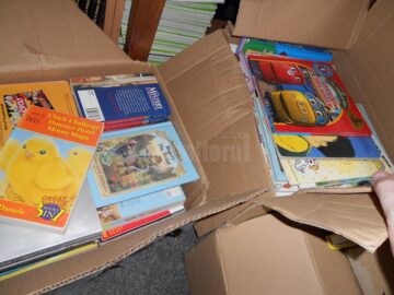 O mie de cărți donate pentru Biblioteca Bucovinei și câteva biblioteci publice din județ