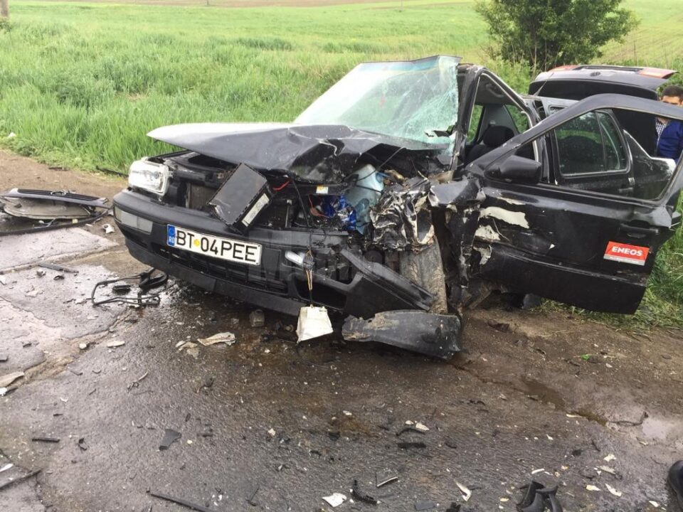 Mașină implicată în accident
