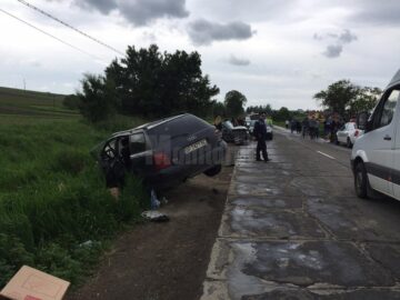 Trei autoturisme au fost implicate ieri într-un accident pe DN 29A