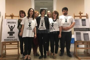 Protest al angajaților muzeului