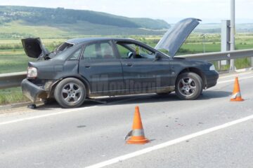 Autoturismul implicat în accident