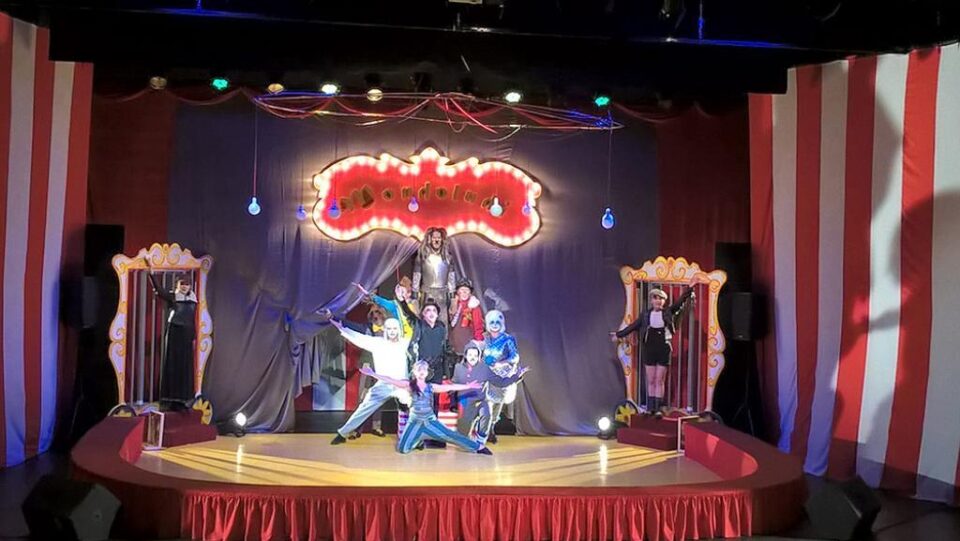 Musicalul „Leul Ra“, o poveste cu lacrimi, hohote de râs și aplauze la scenă deschisă