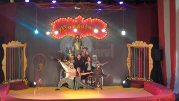 Musicalul „Leul Ra“, o poveste cu lacrimi, hohote de râs și aplauze la scenă deschisă