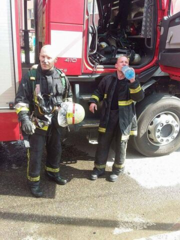 Incendiu la un complex de locuințe sociale din Gura Humorului, în care erau cazați în jur de 40 de oameni
