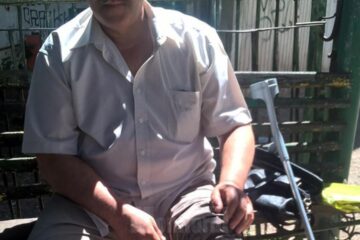 Nelu Marișcaru a rămas cu handicap accentuat și se deplasează cu ajutorul unei proteze