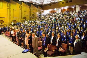 166 de absolvenți s-au despărțit de anii de liceu