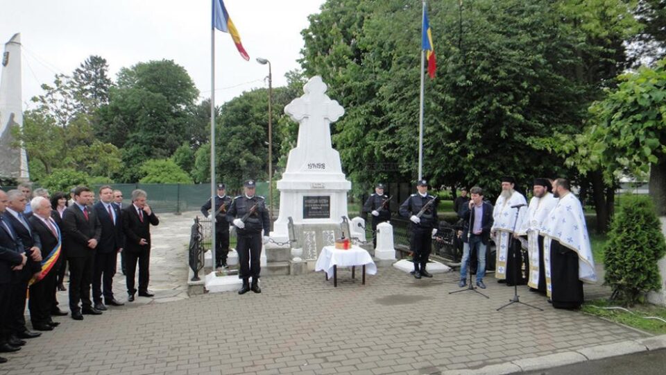 Înălțarea Domnului - Ziua Eroilor, sărbătorită la Rădăuți