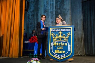 Cea mai înaltă distincție a colegiului a fost acordată șefului de promoție Ștefan Ciprian Cojocariu