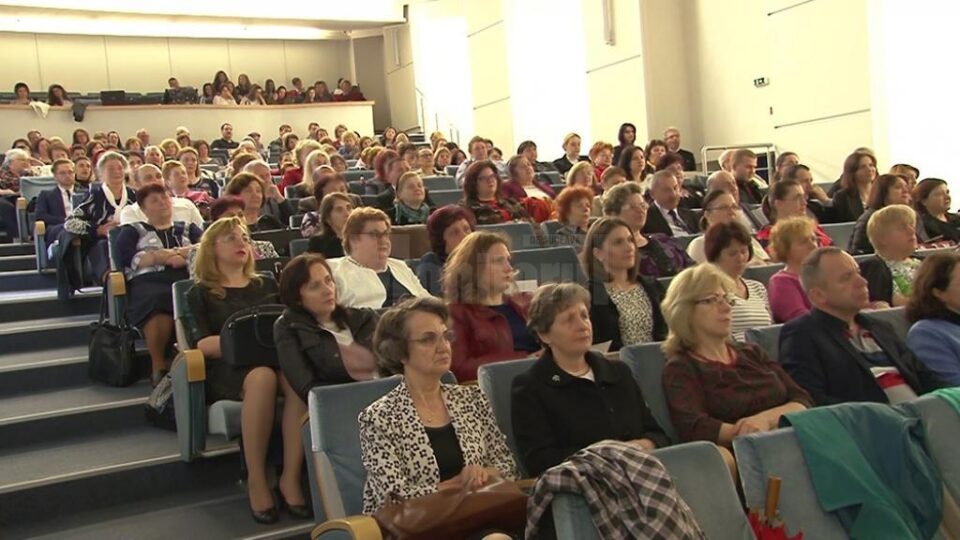 Festivitate de aniversare a trei decenii de la înființarea Școlii "Miron Costin"