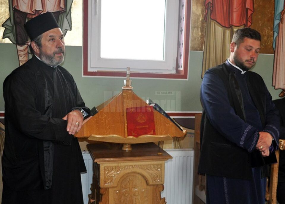 Preoții Gheorghe Saftiuc și Teofil Saftiuc