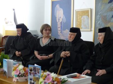 Monahia Elena Simionovici de la Voroneț și-a lansat sâmbătă cartea „Bucuria călătoriilor de suflet”