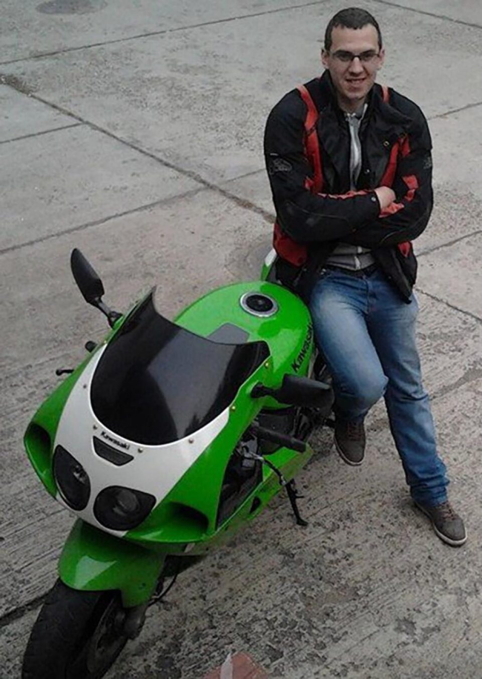 Alexandru Pintilei era un împătimit al motociclismului, pasiunea lui pentru viteză aducându-i sfârșitul