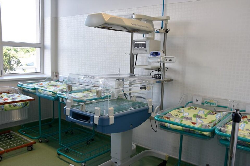 Rezultate proaste la două probe recoltate de DSP la noua maternitate din Fălticeni