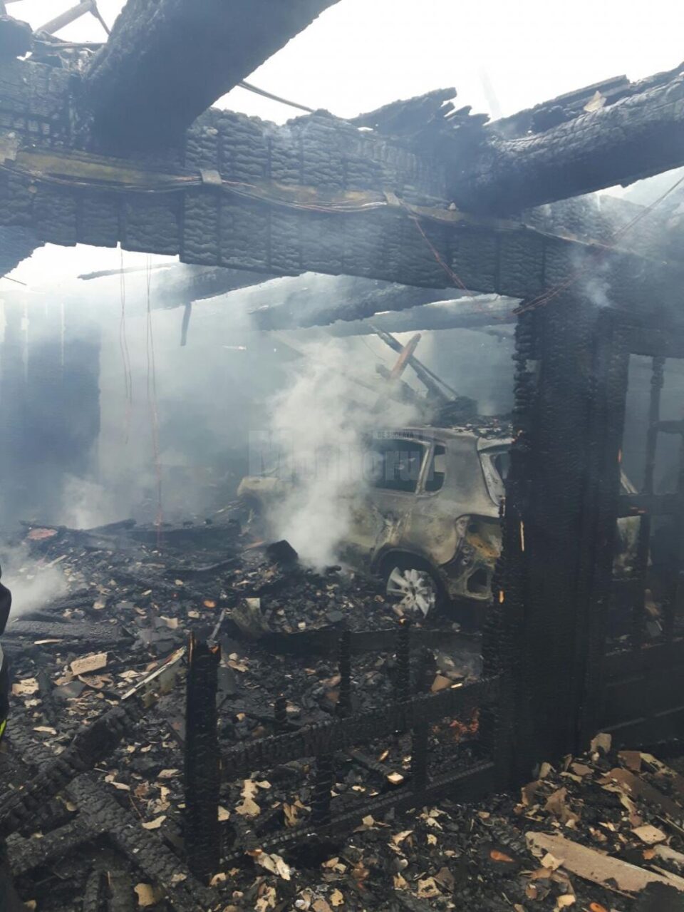 Incendiu la anexele Parohiei comunei Șaru Dornei