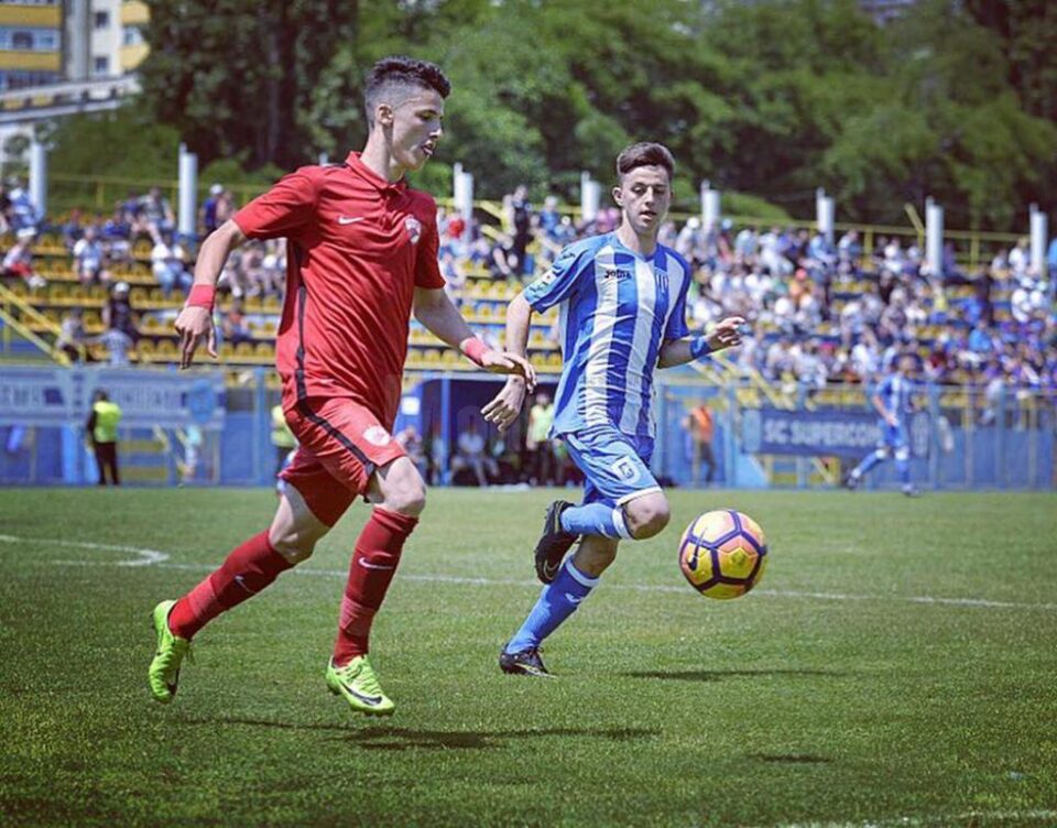 Suceveanul Alex Longher a fost declarat cel mai tehnic jucător al finalei campionatului național al juniorilor sub 17 ani Suceveanul Alex Longher a fost declarat cel mai tehnic jucător al finalei campionatului național al juniorilor sub 17 ani