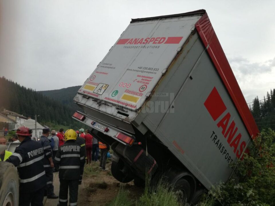 Imagini de la fata locului