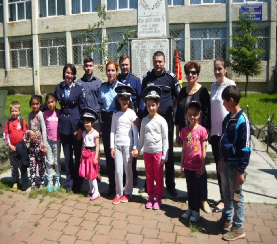 La Școala Gimnazială Verești s-a desfășurat activitatea „Să fii preventiv, să fii mai bun!”