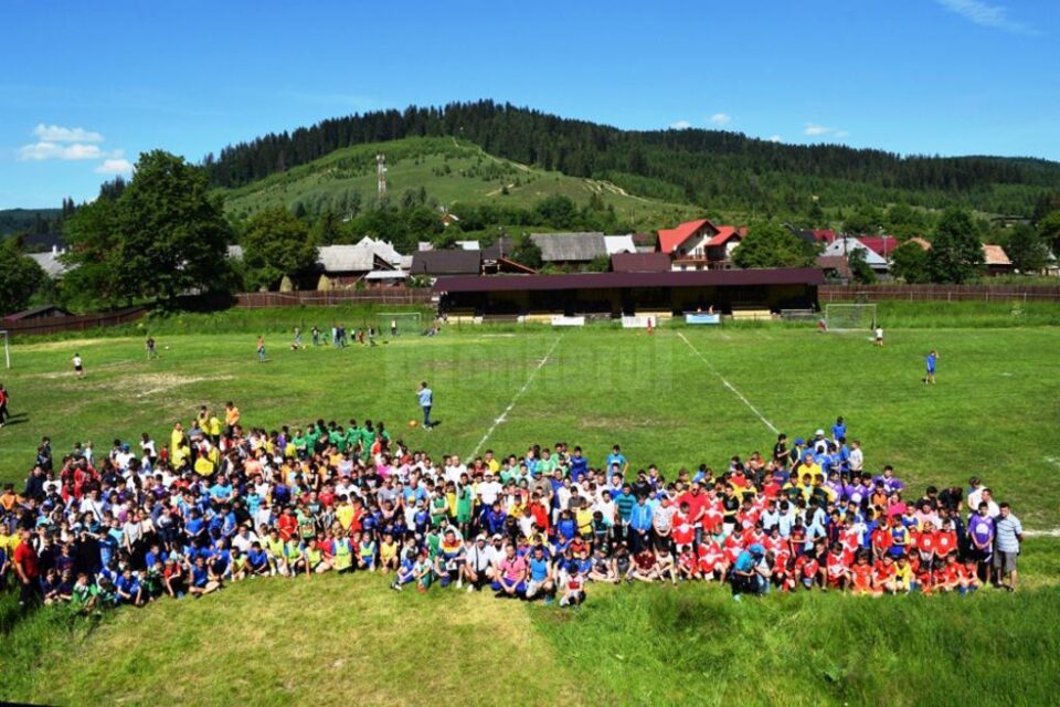 Festivalul sportului școlar de la Putna atrage tot mai mulți tineri