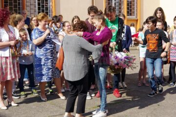 Sărbătoare cu prilejul celei de-a 54-a aniversări, la Școala Gimnazială Nr. 1 Suceava