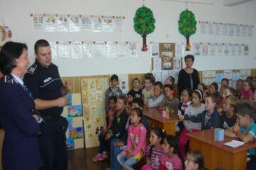 La Școala Gimnazială Verești s-a desfășurat activitatea „Să fii preventiv, să fii mai bun!”