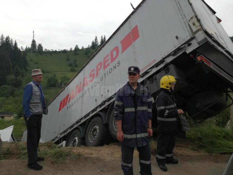 Imagini de la fata locului