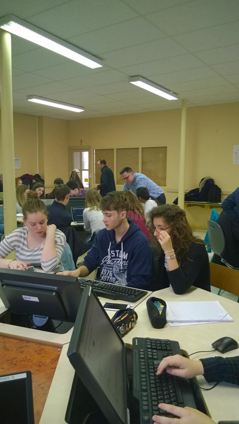 Un grup de elevi de la Colegiul „Petru Rareș”, în Franța, printr-un proiect european