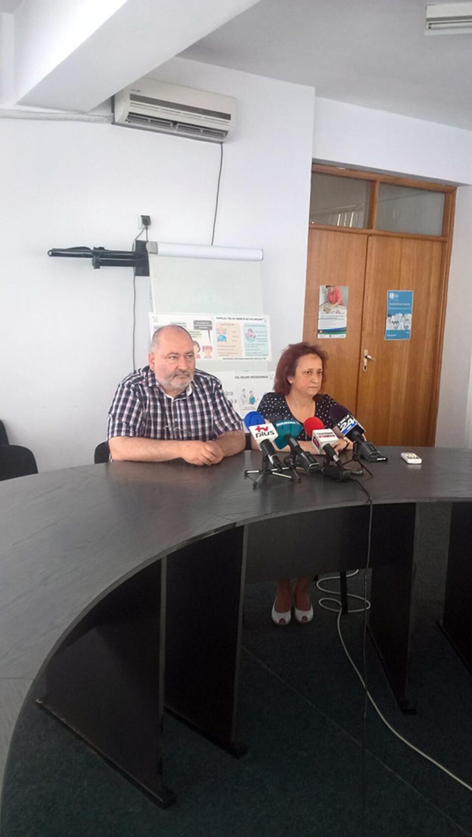 Dr. Dinu Florin Sădean și dr. Cătălina Zorescu