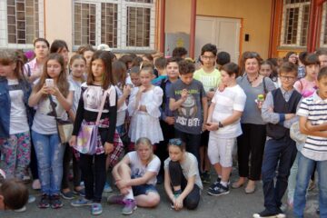 Sărbătoare cu prilejul celei de-a 54-a aniversări, la Școala Gimnazială Nr. 1 Suceava