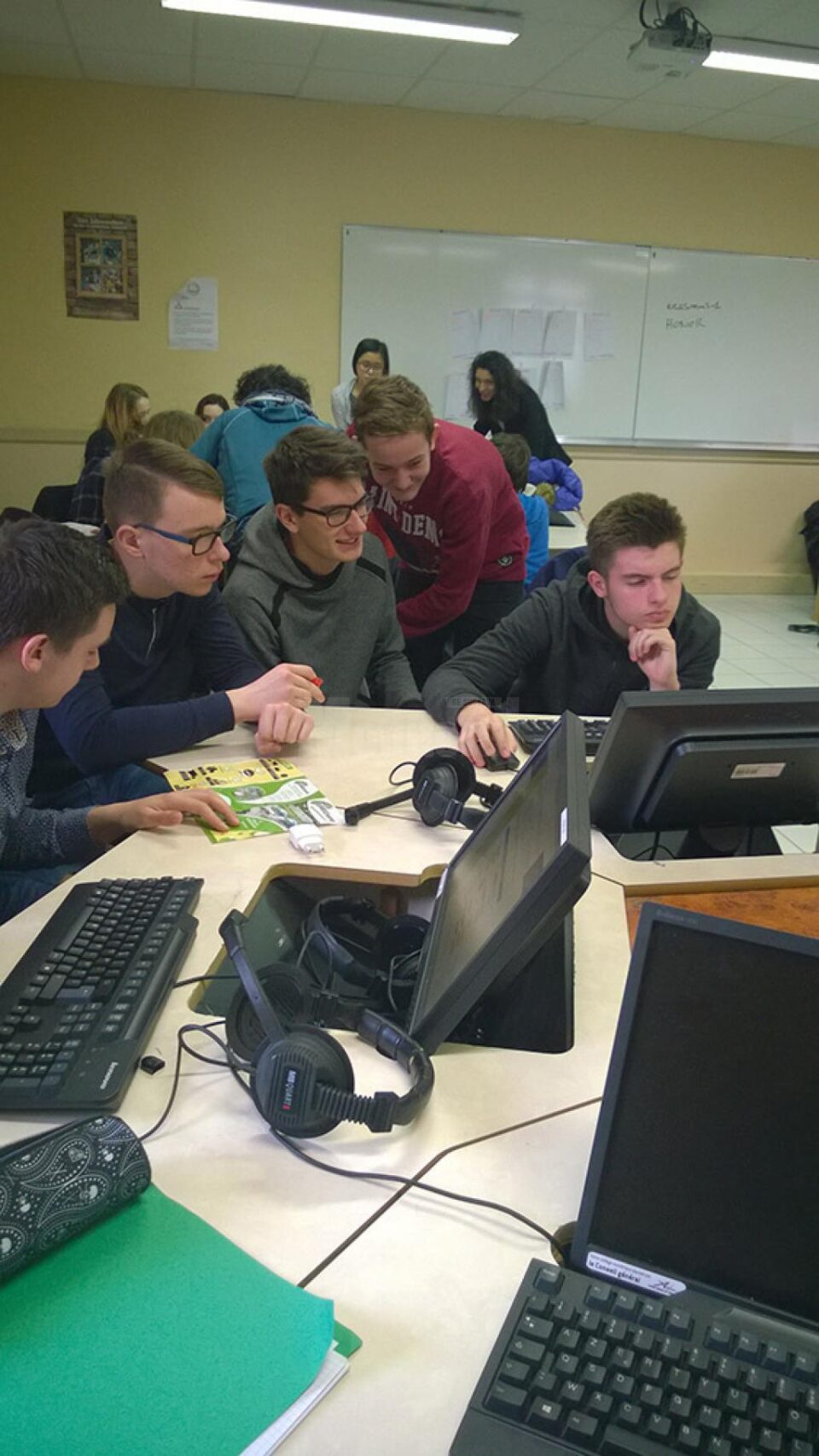 Un grup de elevi de la Colegiul „Petru Rareș”, în Franța, printr-un proiect european