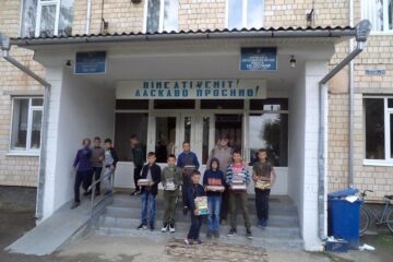 Donație de carte pentru elevii ucraineni