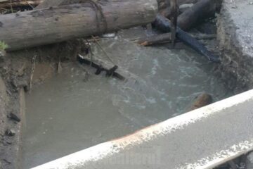 Zona în care drumul din Bobeica a fost distrus