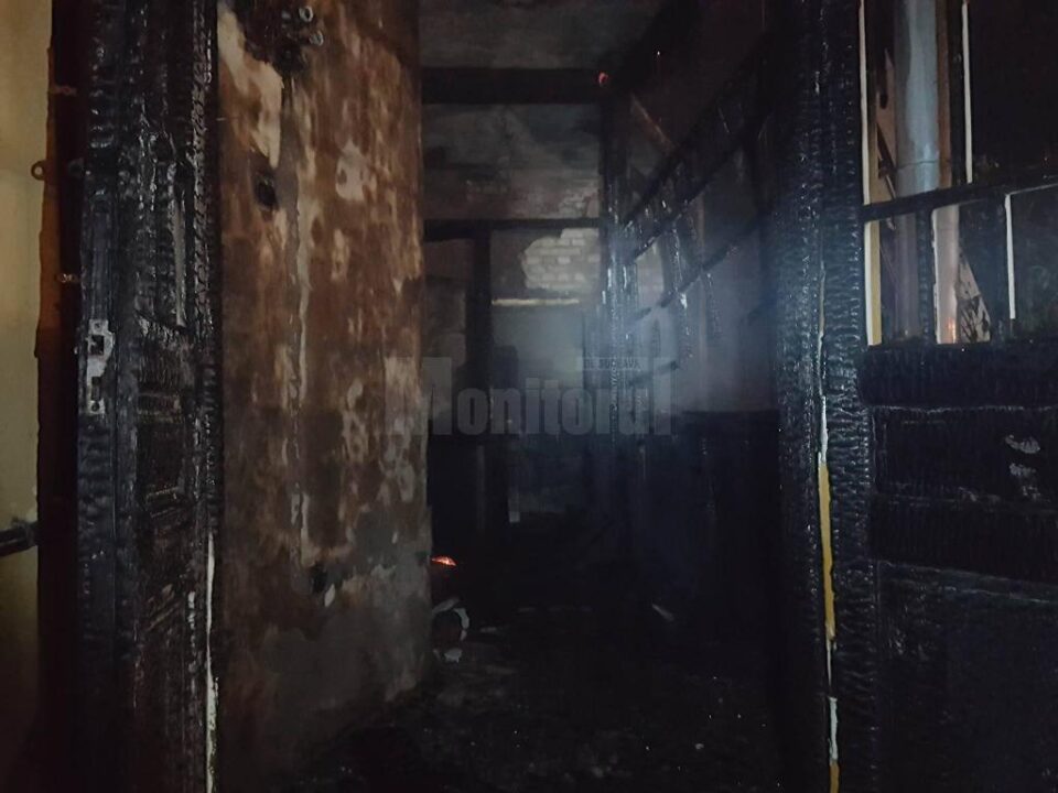 Incendiu provocat intenționat la o casă duplex din Rădăuți