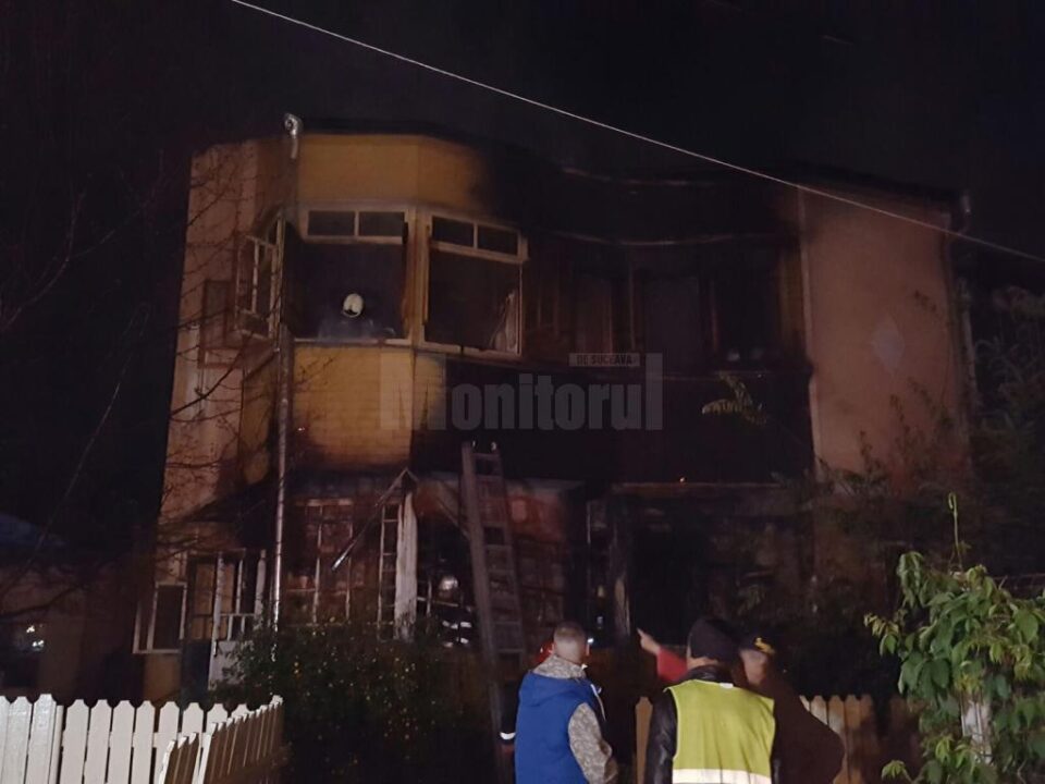 Incendiu provocat intenționat la o casă duplex din Rădăuți