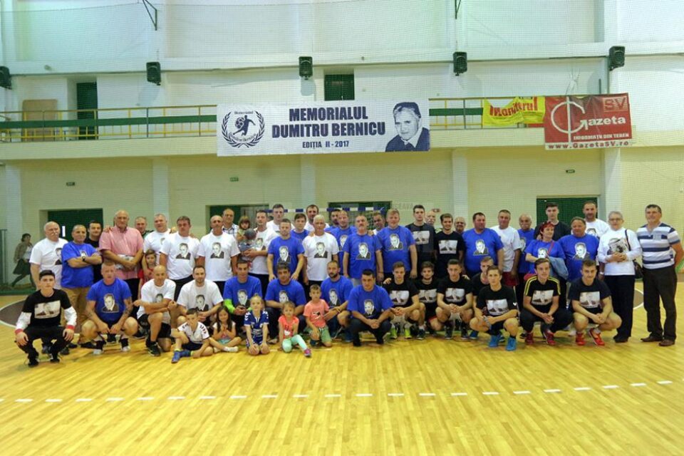 O parte din participanții activi la acest eveniment, foști colegi și elevi ai regretatului antrenor