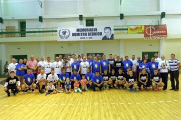 O parte din participanții activi la acest eveniment, foști colegi și elevi ai regretatului antrenor