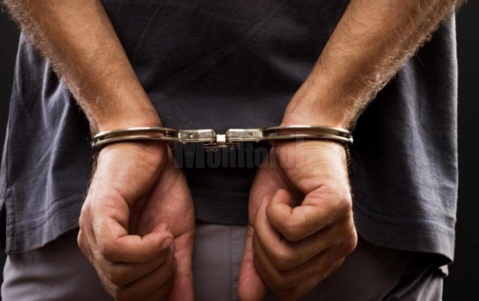 Bărbatul a fost reținut pentru 24 de ore, joi, de Poliția orașului Broșteni