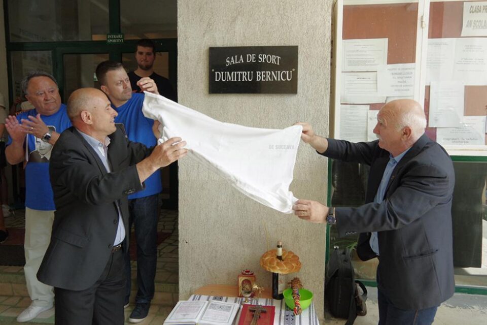 Sala de sport a Liceului cu Program Sportiv poartă de azi numele regretatului antrenor Dumitru Bernicu
