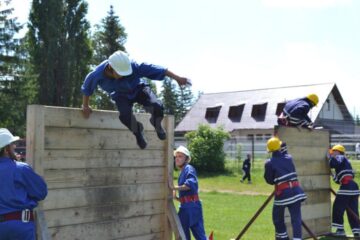 Pompierii din Brodina, din nou primii, deocamdată la concursul județean al serviciilor voluntare
