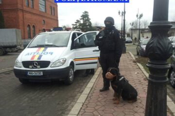 Acțiunile de patrulare sunt desfășurate și de luptători din cadrul Serviciului de Acțiuni Speciale