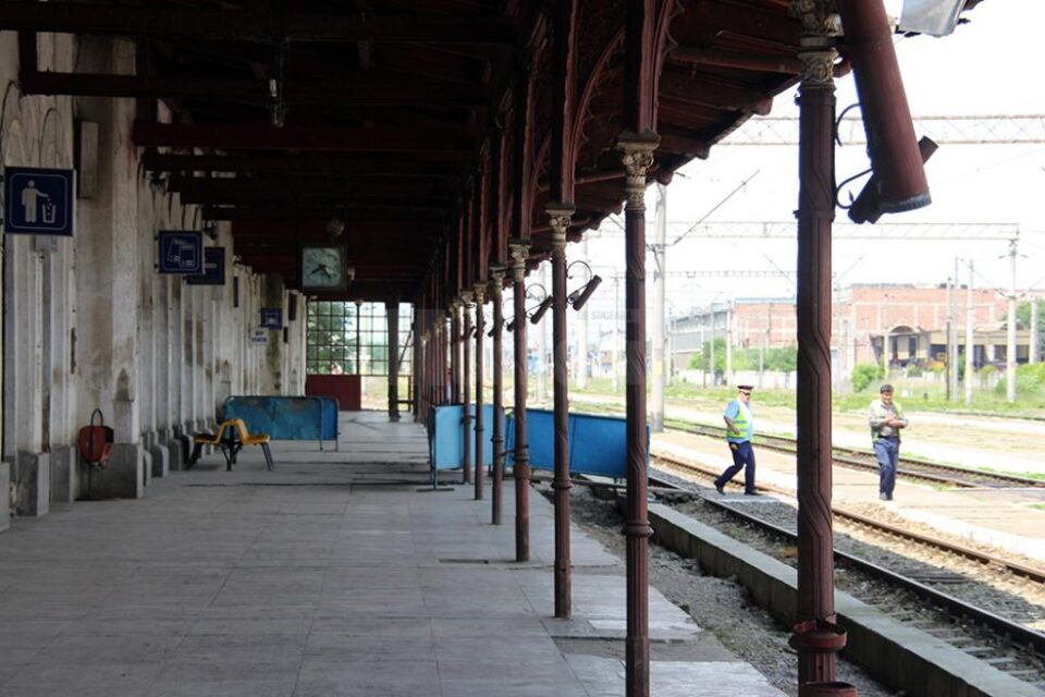 Lucrările începute la peron au fost abandonate