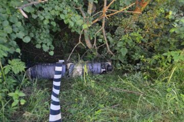 Țigări de contrabandă aduse cu deltaplanul din Ucraina