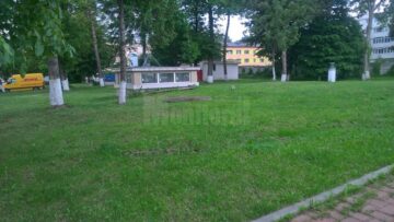Zona în care se va amenaja noua parcare din curtea Spitalului de Urgență